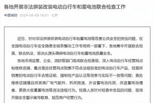 队记：篮网意识到克拉克斯顿可能离开 正在考虑是否用大合同留人